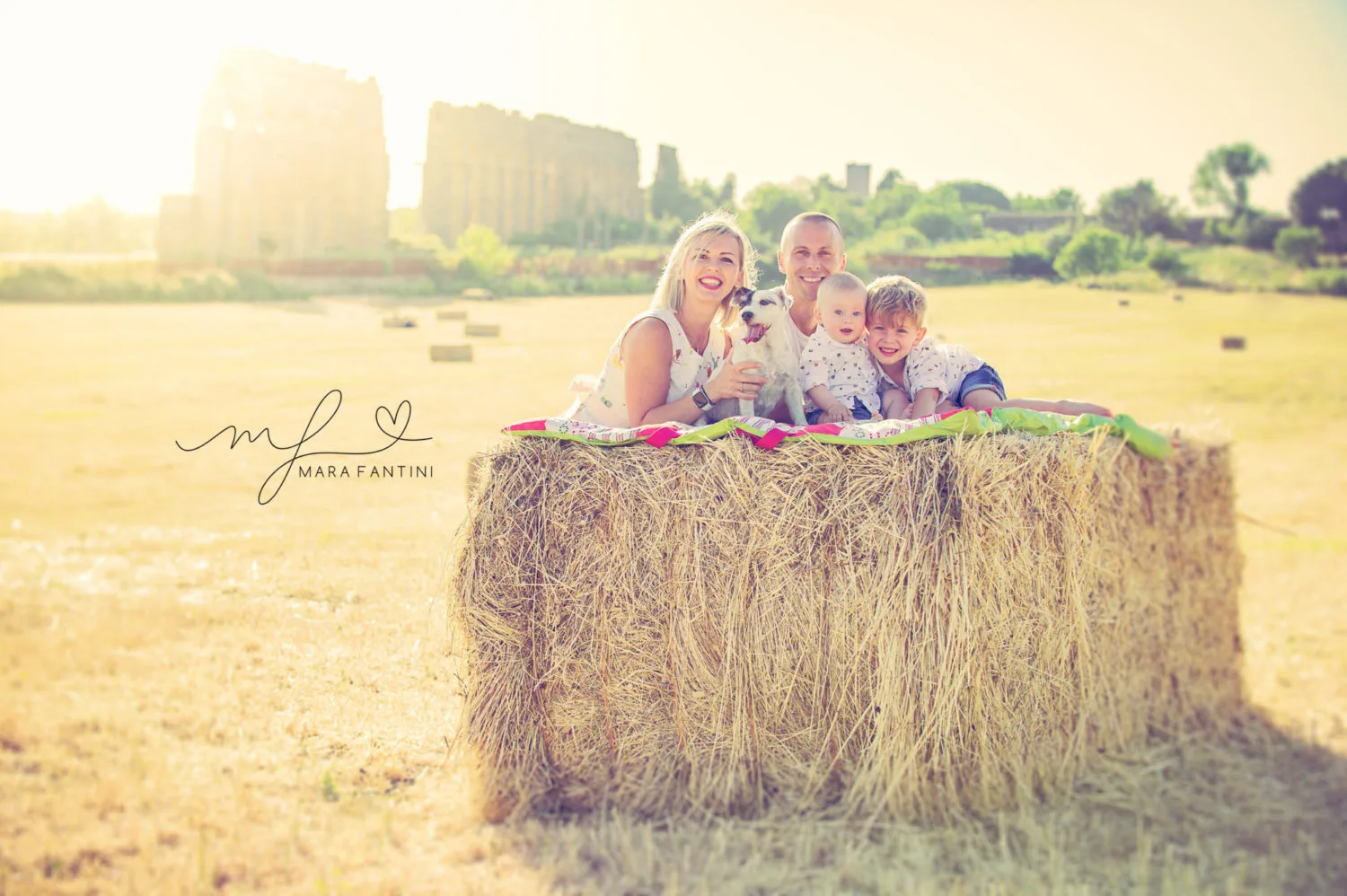 Family photo session Rome outdoor natural light — professional photographer